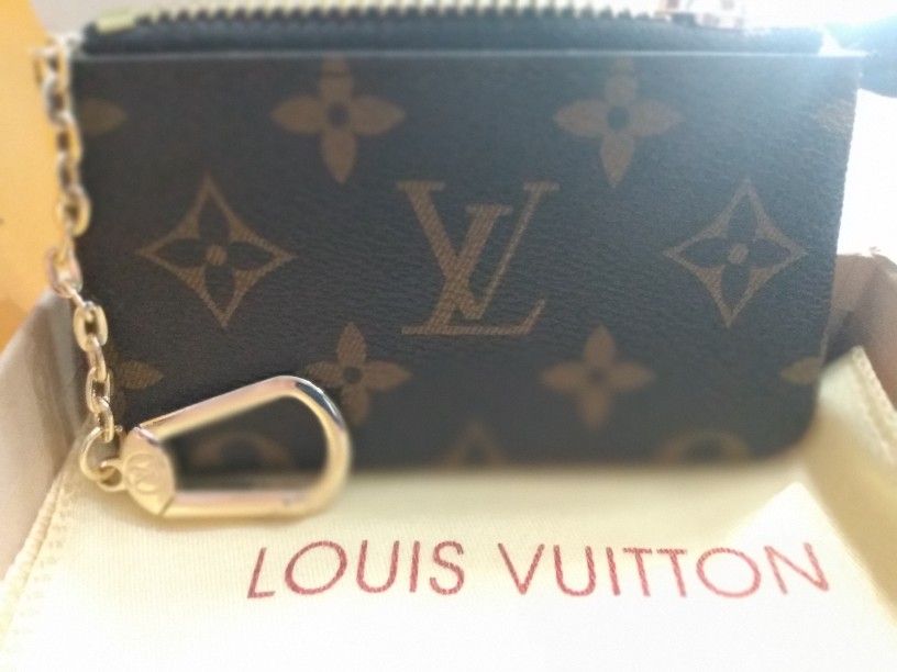 **Authentic ((Brand New))Louis Vuitton Key Pouch**
