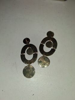 EARRING