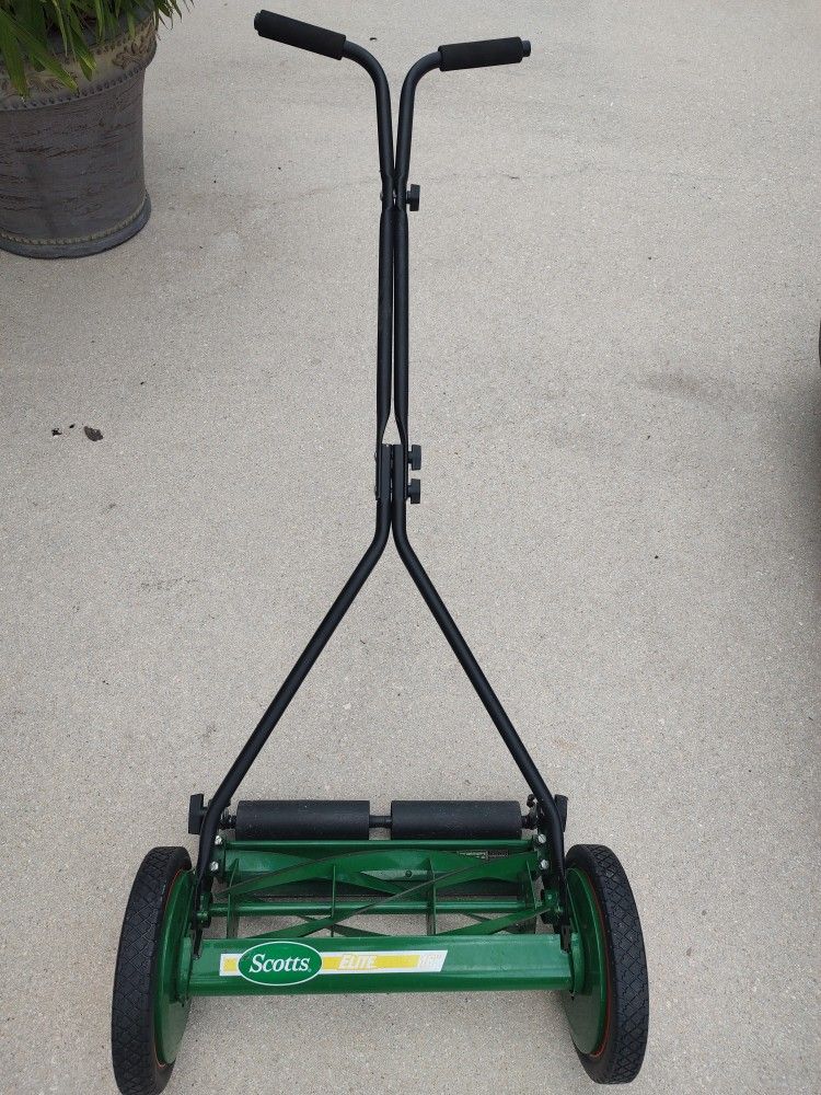 Scott's Elite 16 In Manual Push Mower