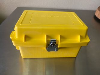Lil YELLOW SOLID PLASTIC STORAGE BOXES $12.oo. I have SEVERAL W-11 Inches D 71/2 Inches $12.oo EACH