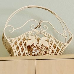 Off White Lattice Metal Gift Basket/magazine rack