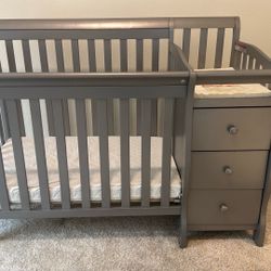 4-in-1 Convertible Baby Crib & Changing Table Combo