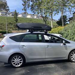 Thule cargo roof rack Prius V