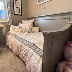 Twin Size Daybed 