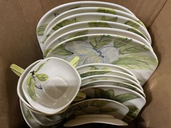 Magnolia Chartreuse By Red Wing Pottery