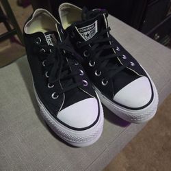 8 1/2 Womens Converse