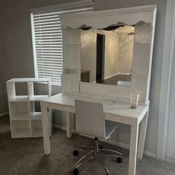 Full Vanity Room Or Office Set Vanity Mirror Desk Chair And Cubicle 
