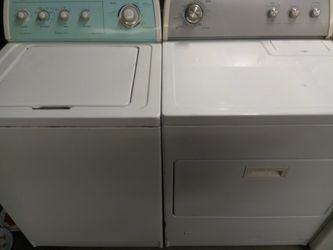 Whirlpool set washer and gas dryer they both work great