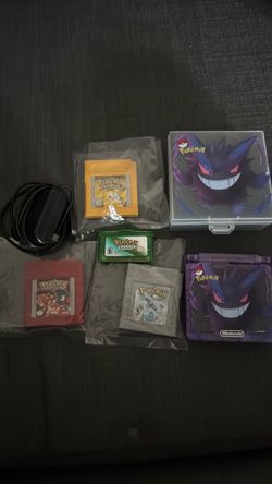 Gameboy with pokemon games