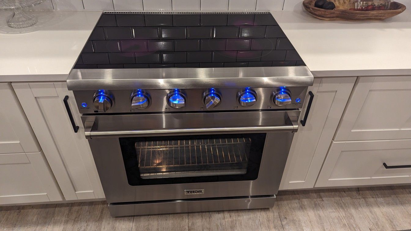 THOR Electric Range 36 Inch for Sale in Lake Worth, FL OfferUp