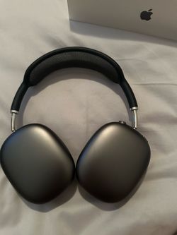 apple airpods max lightning connector
