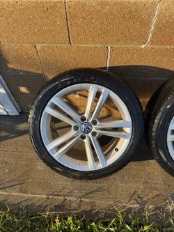 Volkswagen Jetta Tires & Metal Rims