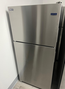 Maytag Top Freezer Fridge – Stainless, Ice Maker