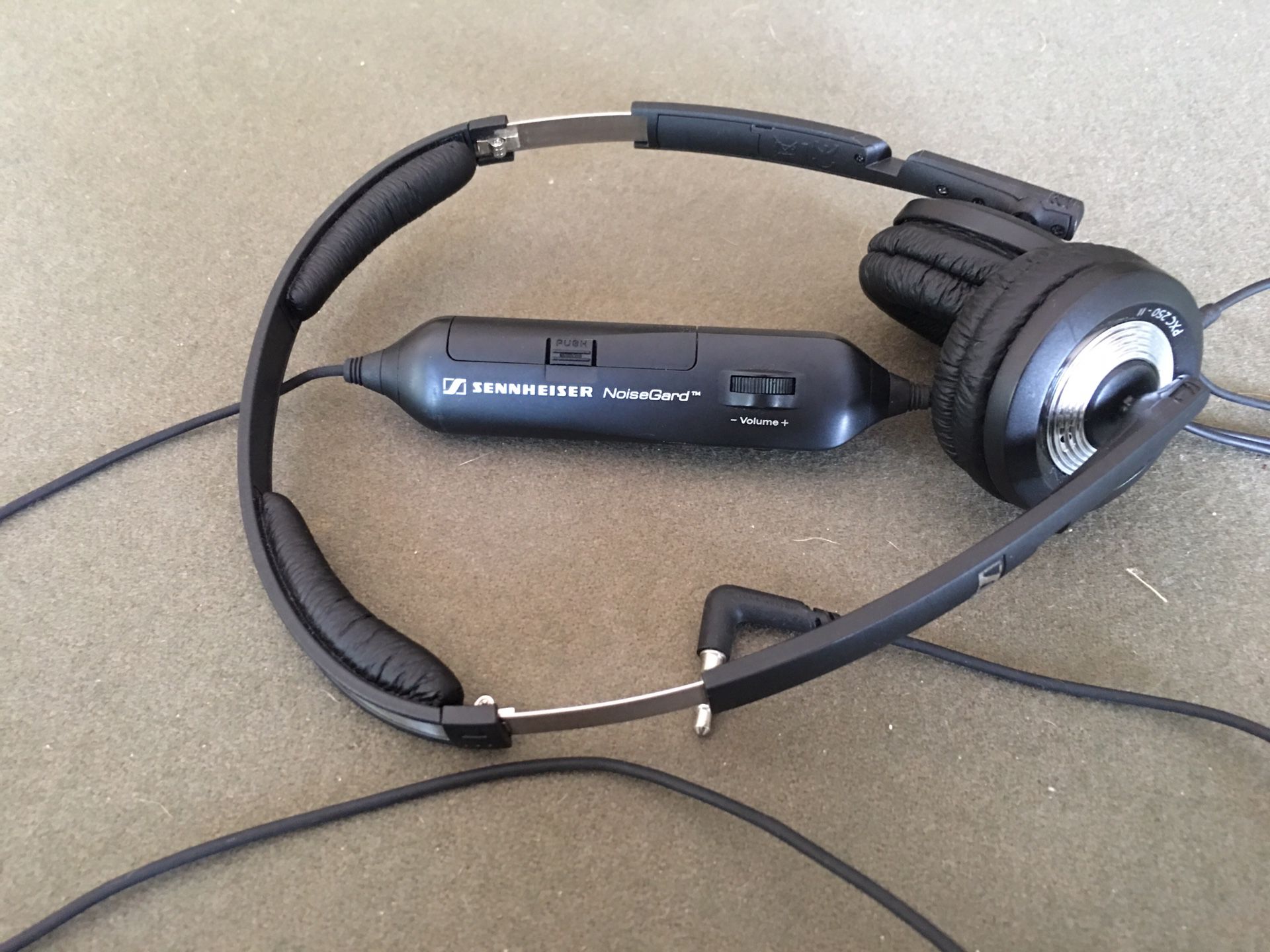 Sennheiser NoiseGard headphones