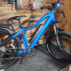 New Magnum Peak T7 EBike 