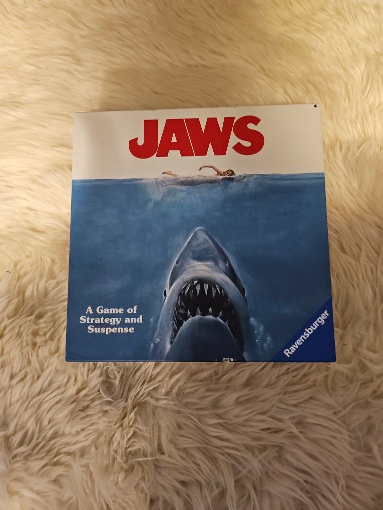 Ravensburger JAWS Board Game Like New