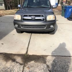 2004 Toyota Sequoia