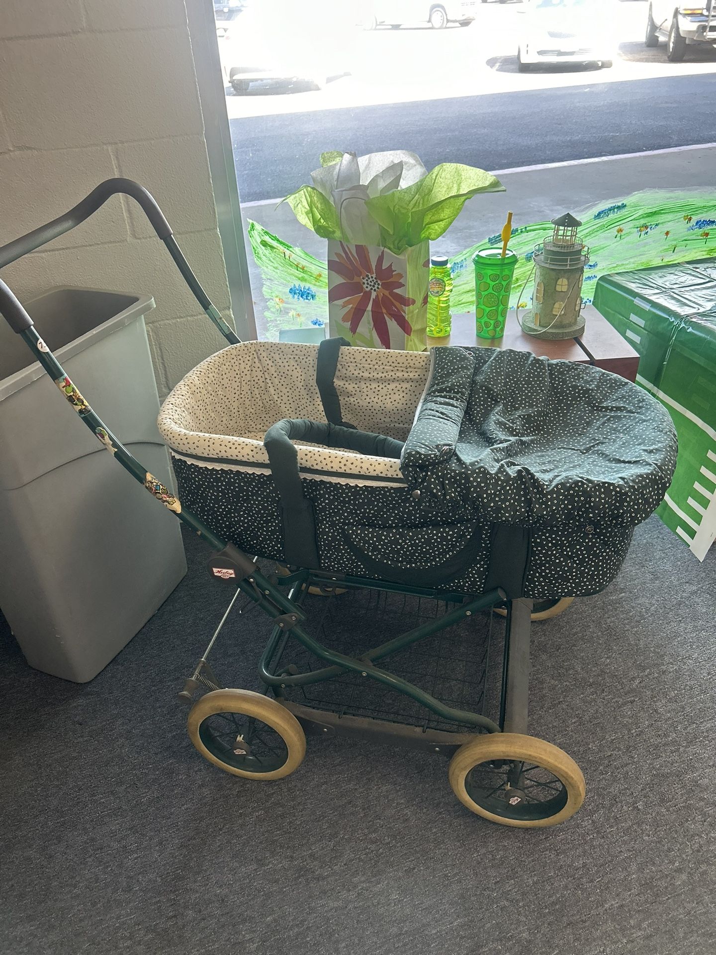 Vintage Stroller / Pram