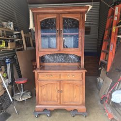 Recon Hutch. Solid Wood