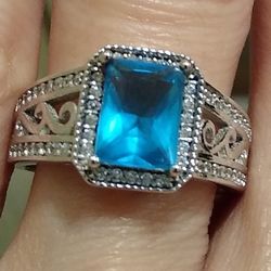 New For Christmas 🎄 Beautiful Sterling Silver Blue Topaz Ring 💍!
