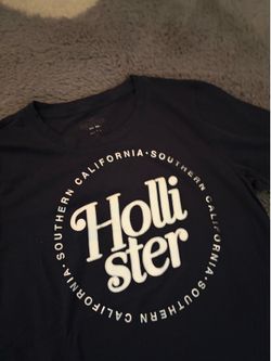 Hollister .Small women