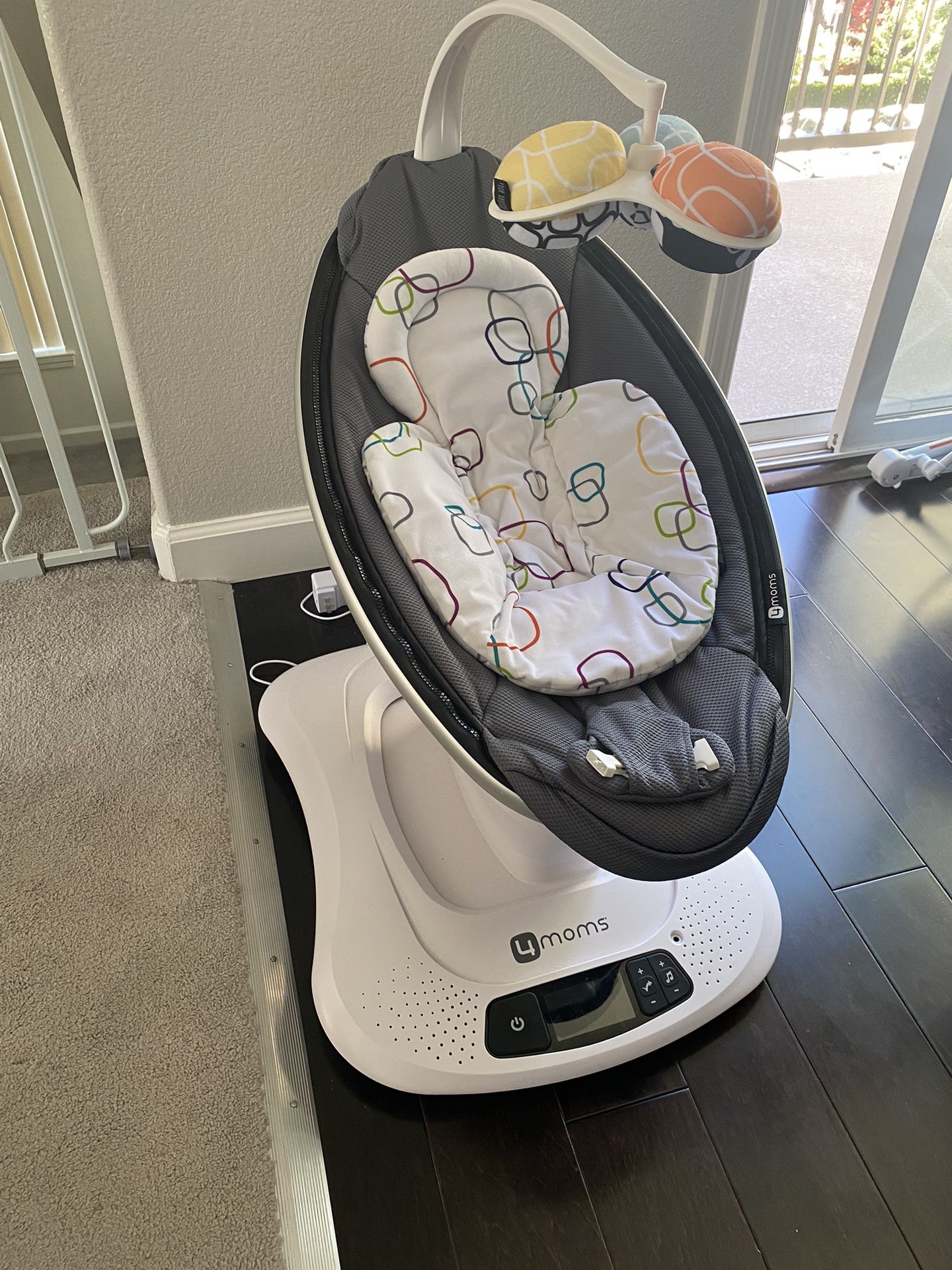 4 Moms Mamaroo Baby Swing