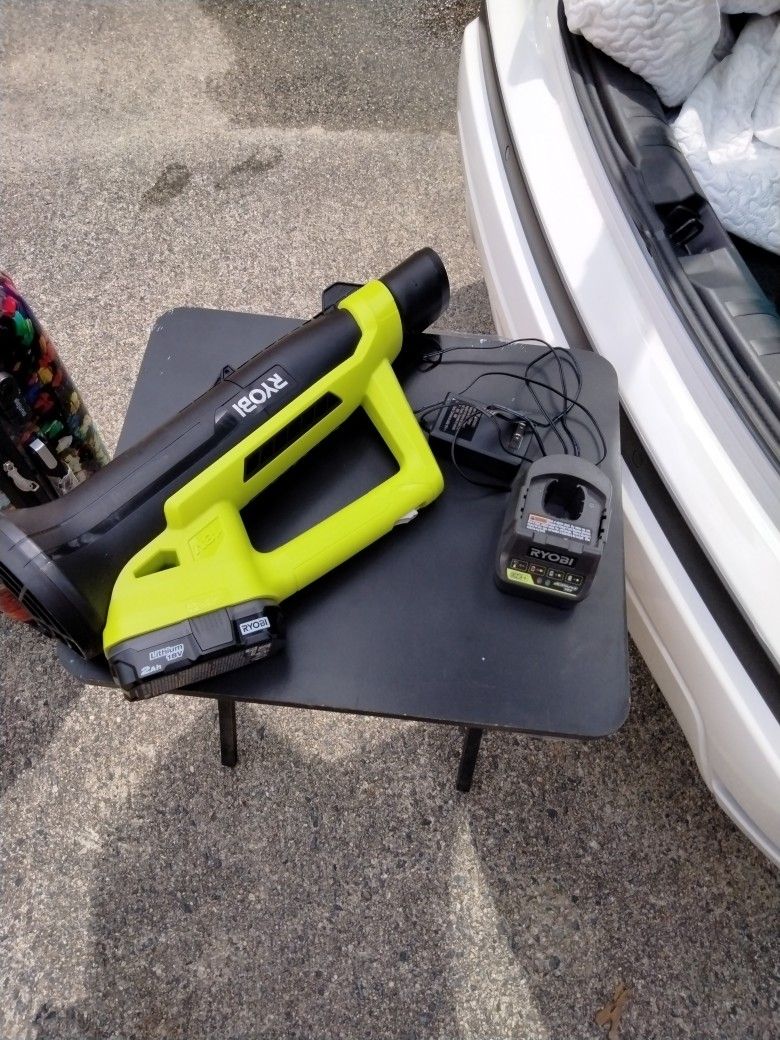 Ryobi Leaf Blower with Charger