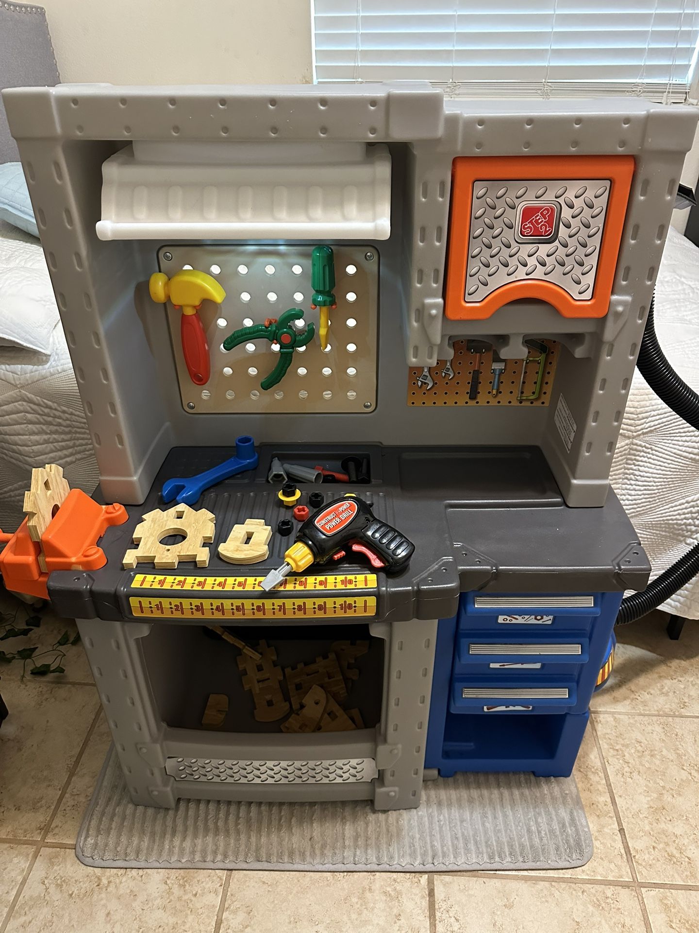 2 Step Kids Deluxe Tool Workshop