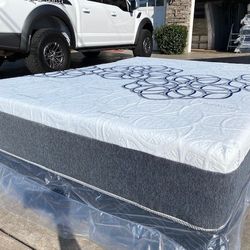 Full Organic Hybrid Cool Gel Memory Foam Mattress! 