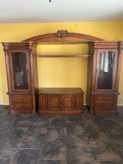 Free entertainment center