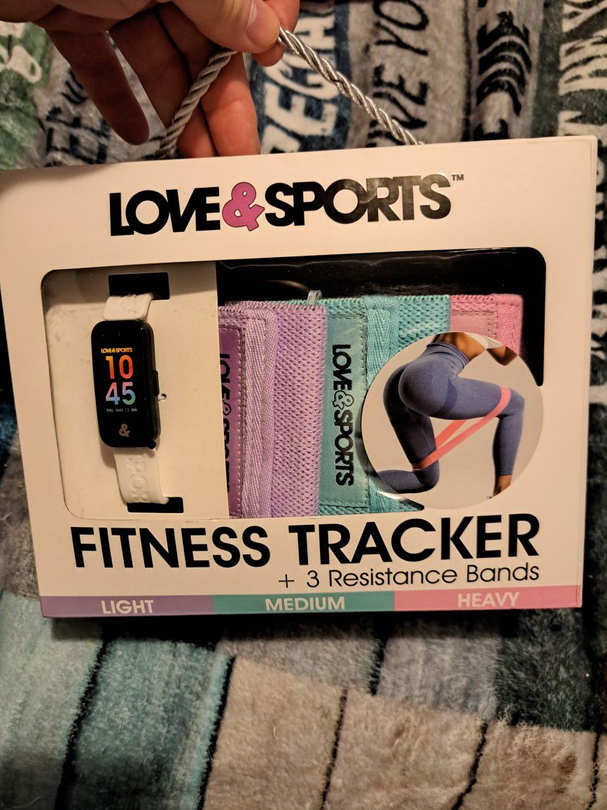 Brand new love and sports fitness tracker +3 resistant bands 