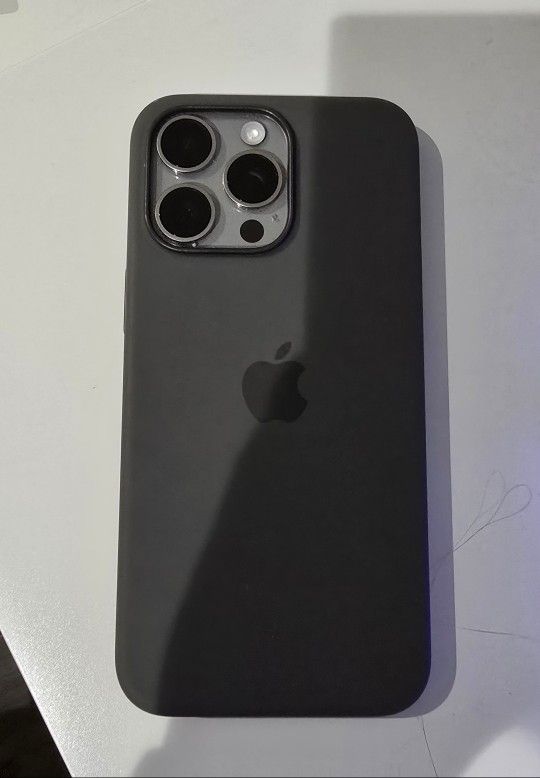 iPhone 15pro Max 1tb