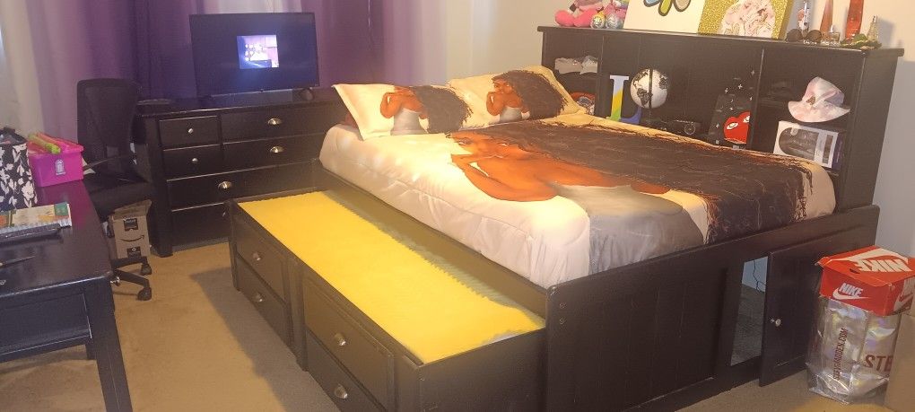 Twin Beds 1 Slide from UNDER