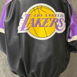Lakers Glll By Carl Banks