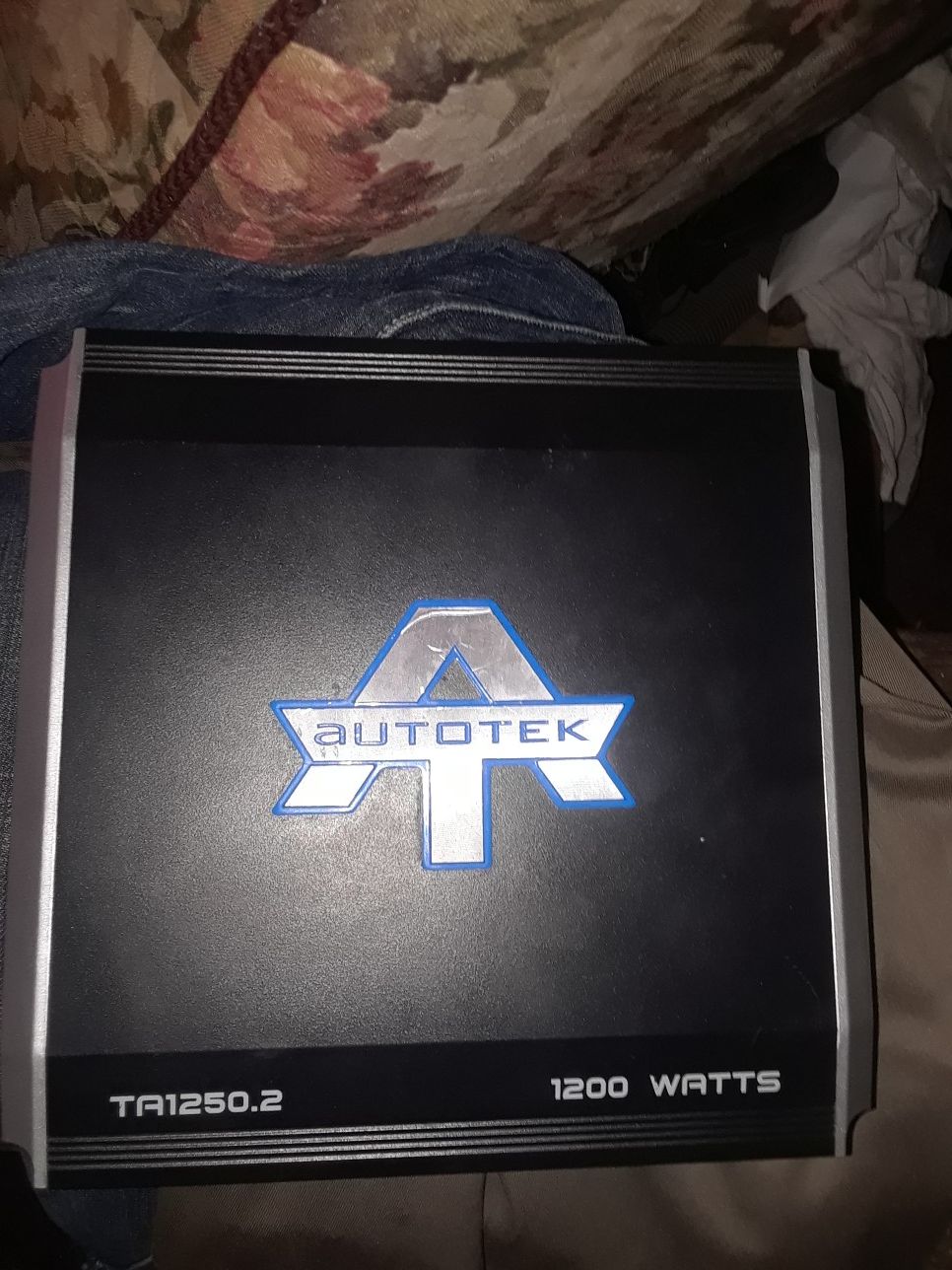 Autotek 1200 watts