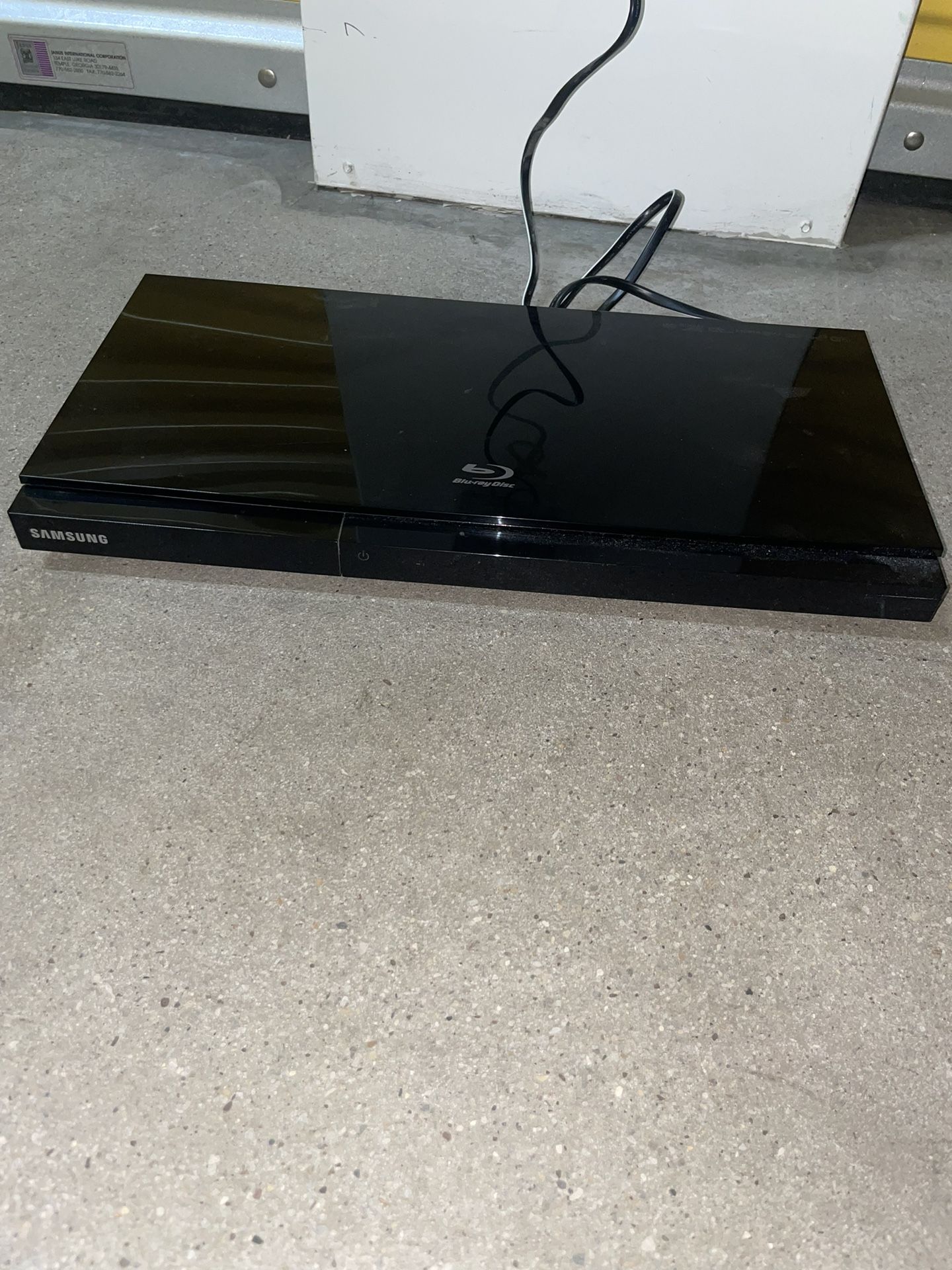 Samsung BD-D5700 3D Blu-ray Disc Player