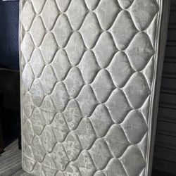 Full size quilted mattress 2 (DELIVERY AVAILABLE)