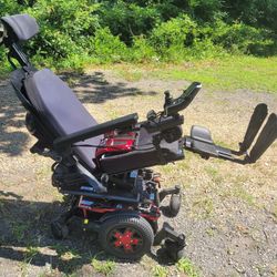 Quantum Edge 3 Powerchair With I Balance Technology 