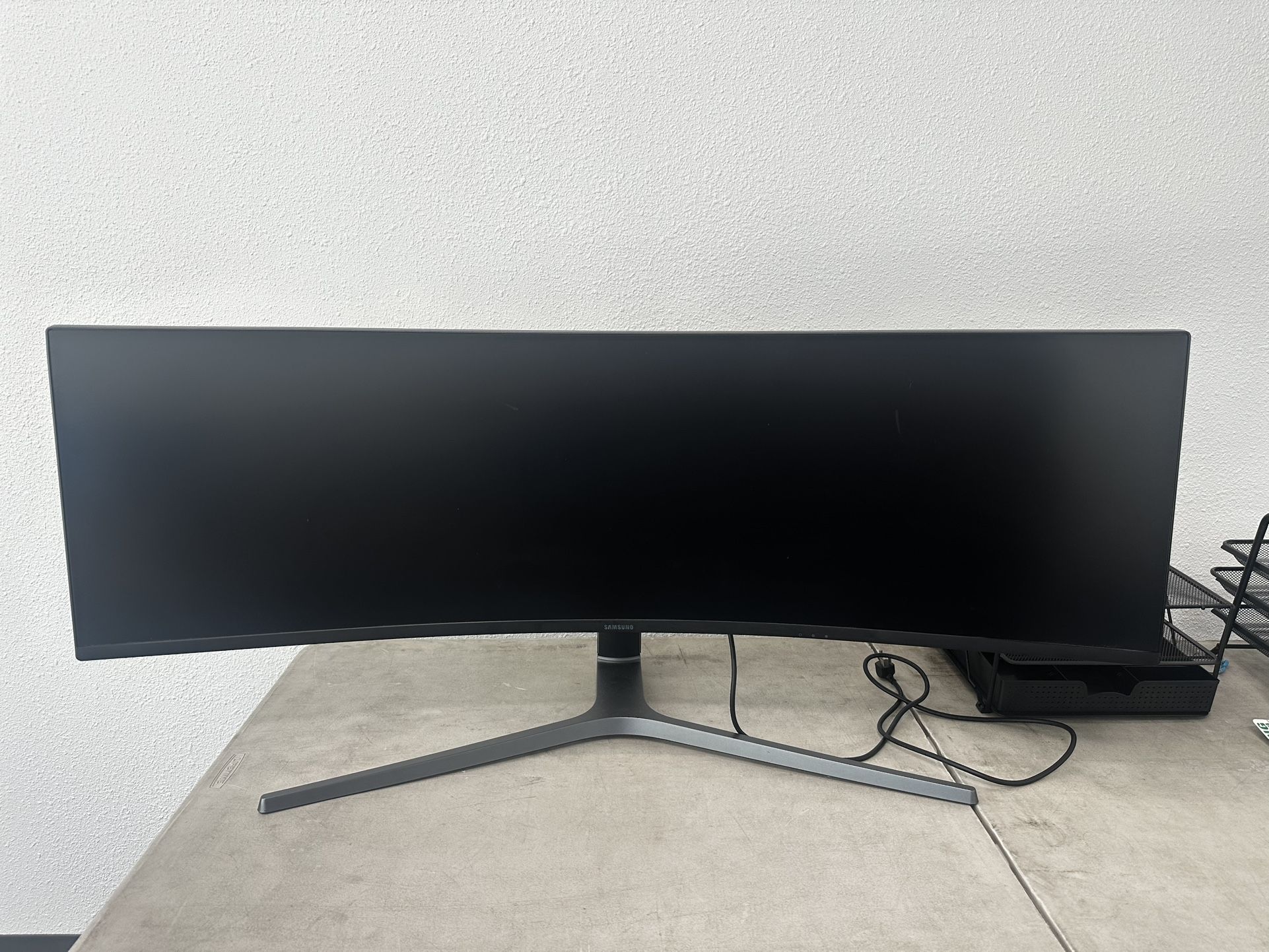 Samsung 49 Inch Ultra wide Screen 240hz 1ms Response Time