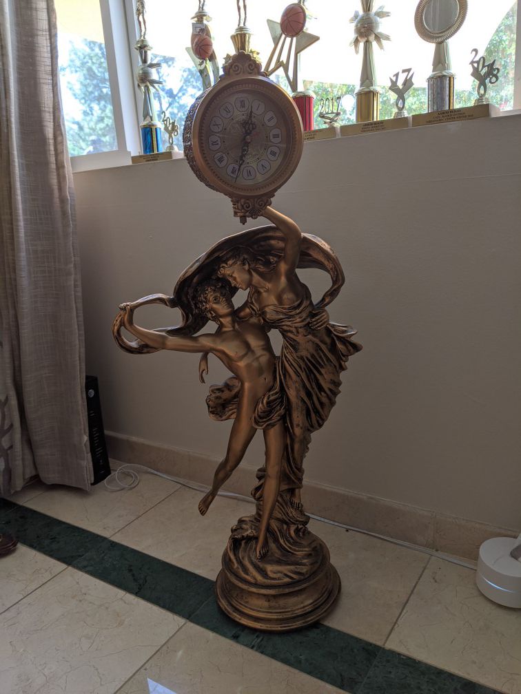 Vintage statue clock