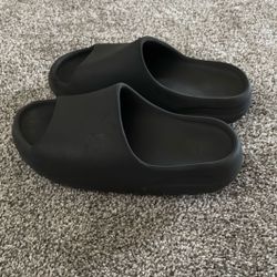 Yeezy Slides 