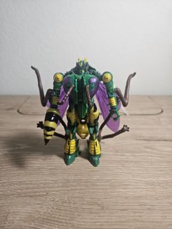 Transformers kingdom deluxe class waspinator