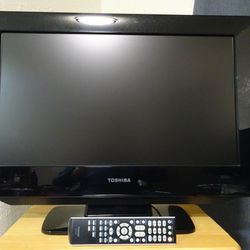 Toshiba 26LV61K 26-Inch LCD HDTV with Built-In DVD Player
