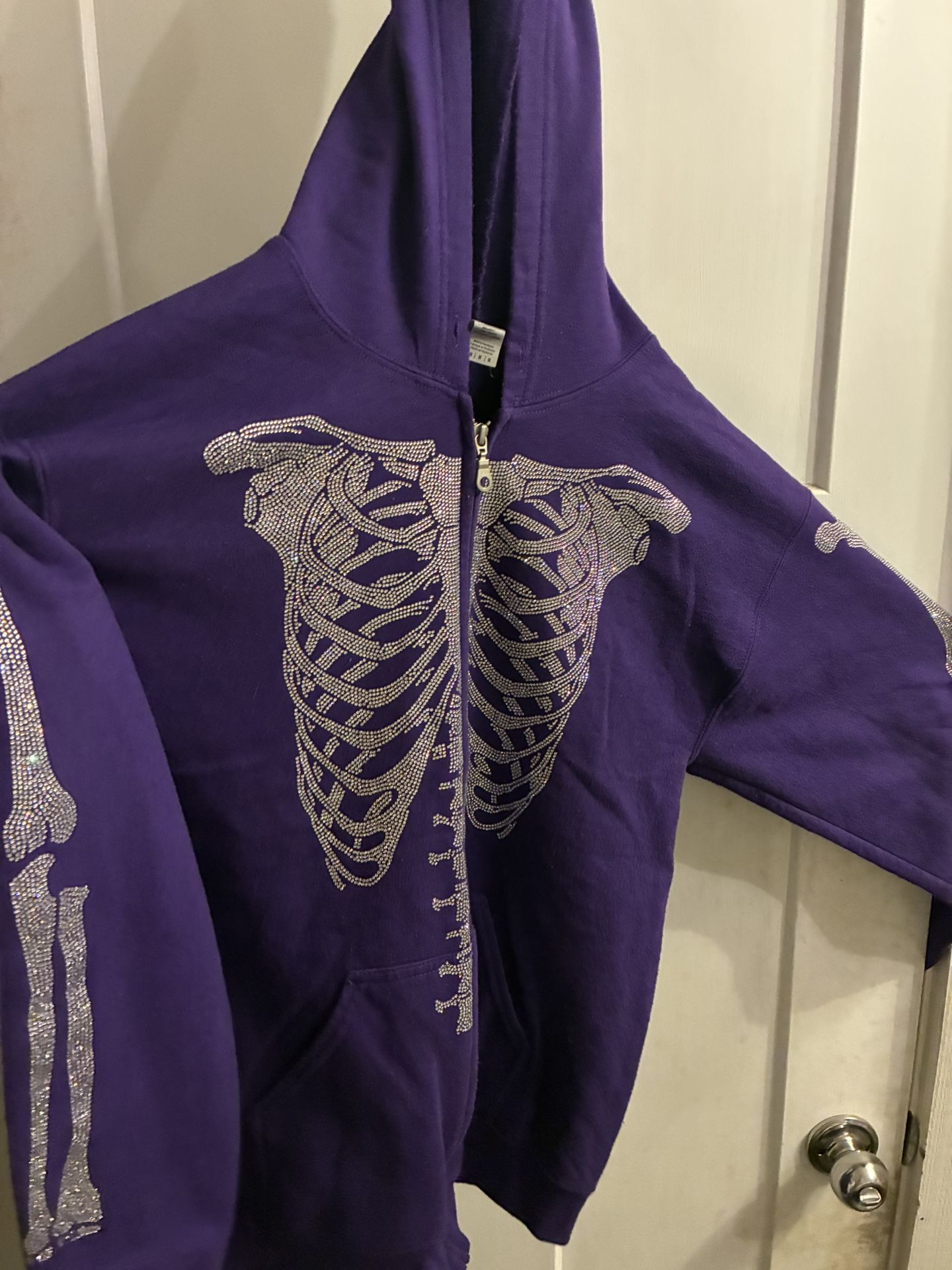 SIMPLICITY BRAND BONES PURPLE RHINESTONE