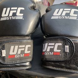 UFC Gym Gloves 18oz