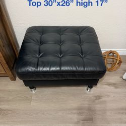 🩵 Black Leather Ottoman (IT’S AVAILABLE)
