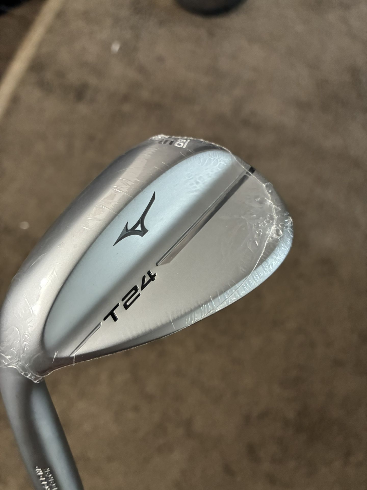 Brand New Mizuno Wedge T24