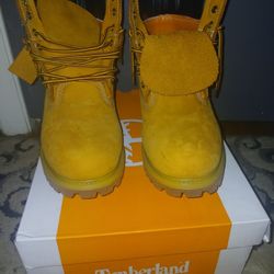 BRAND NEW!!!! Timberland's, PREMIUM!! 61N...