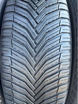 Selling 4 215/55R17 Michelin Tires