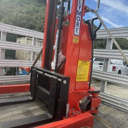 Pallet Stacker